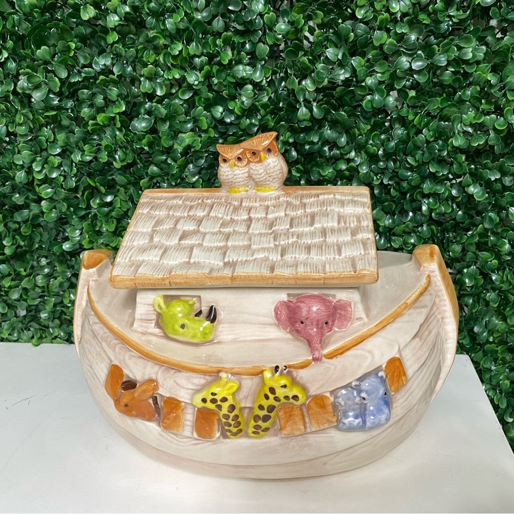 Vintage Treasure Craft | Noah’s ark - Animal-Themed Ceramic Cookie Jar 1960/70s